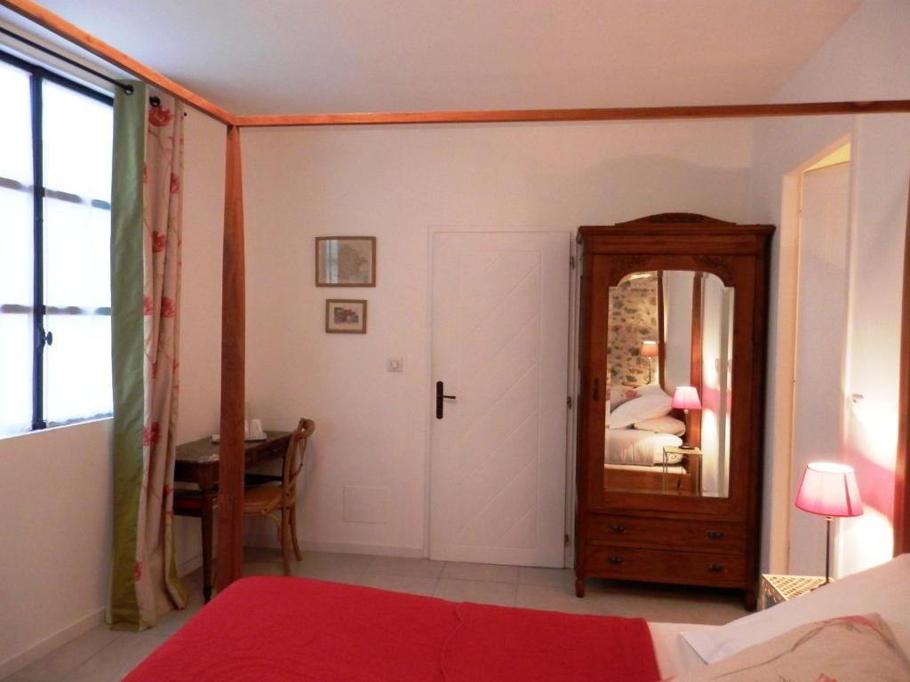 Le Chai Catalan Ortaffa Room photo